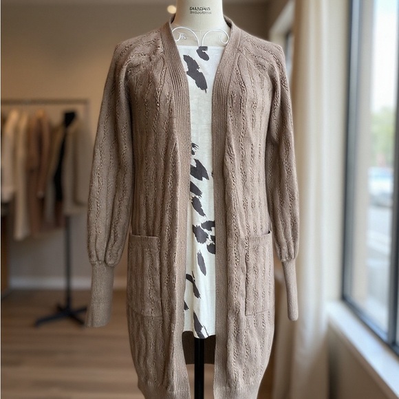 Express Brand Women's Cable Knit Cardigan Sweater, Excellent Condition- Size XS - Picture 1 of 4